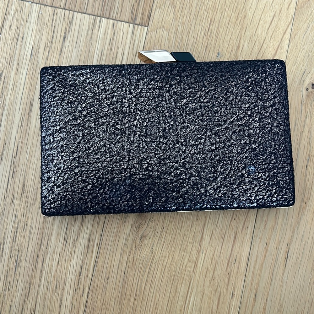 Sophisticated Black Glitter Clutch with Gold Chain - Perfect for Evenings